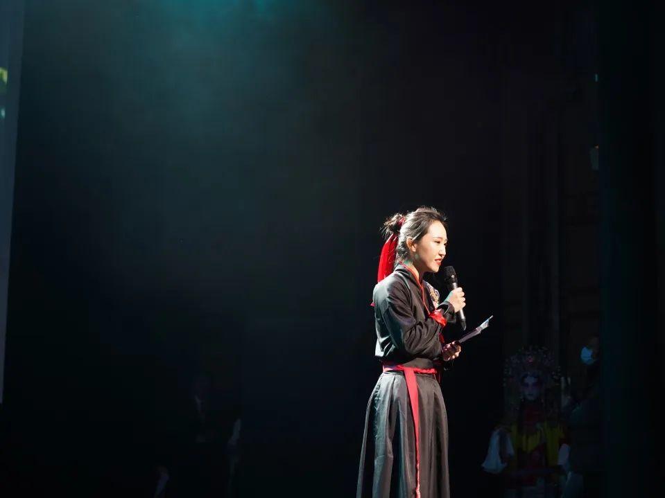 春满人间话生肖，兔年之韵