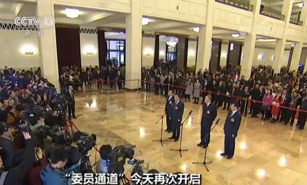 雷锋精神在当代的高手坛新解读，传承与创新