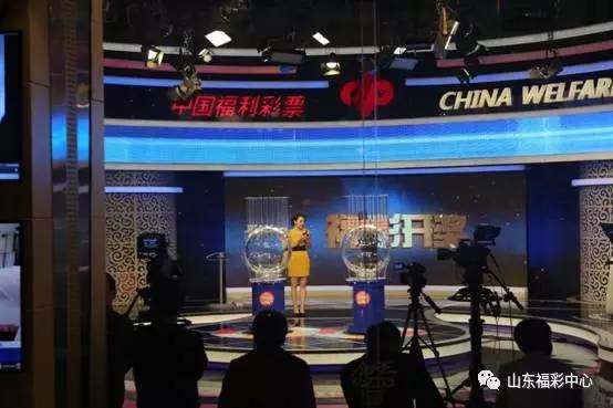探索双色球开奖的神秘面纱，揭秘视频直播背后的故事