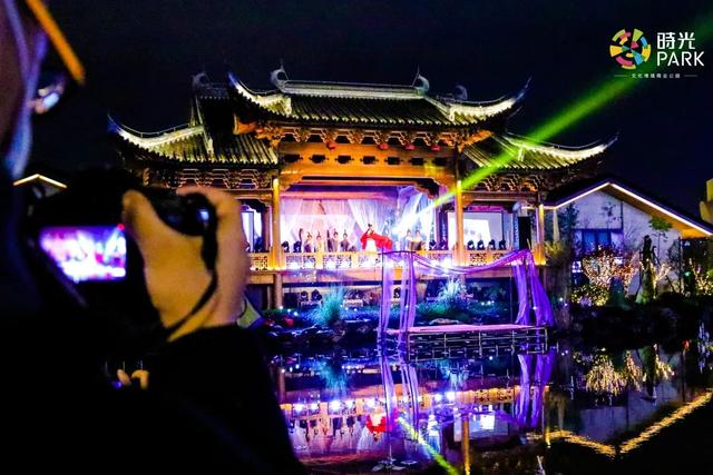 天下彩票，与你同行，共赴旧时光的幸运之旅